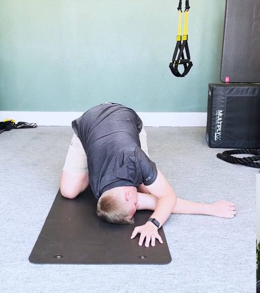 5-Minute Daily Stretches for Shoulder Pain Relief | Comeback Performance PT